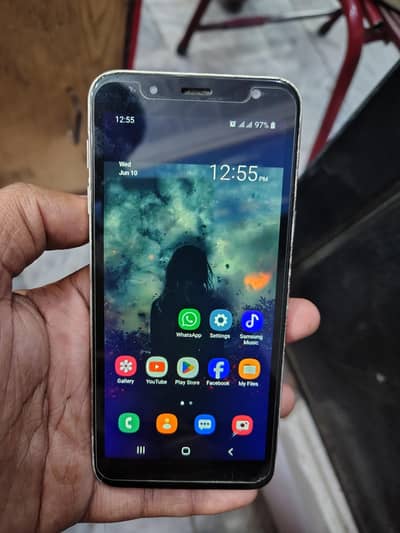 Samsung Mobile J6