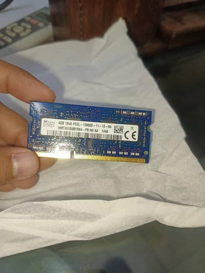 SKhynix 4GB DDR3 Laptop Ram stick