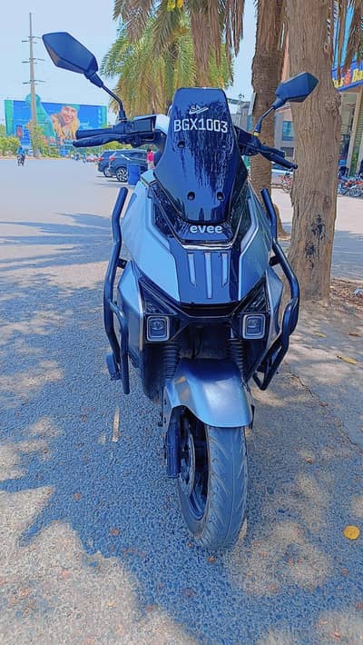 evee sqube  electric Scooty comfortable ride