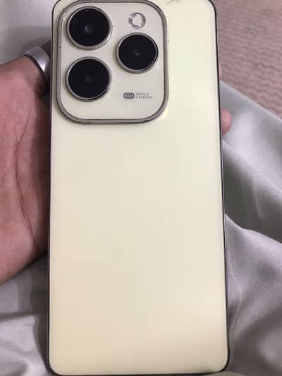 Infinix Hot 40