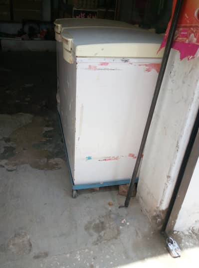 bahot achi coling karta h 1 side cader ka kam h baki full OK h