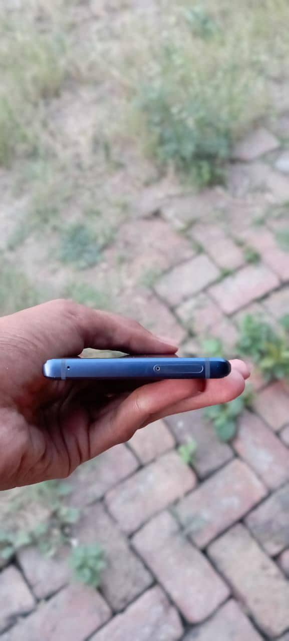 Samsung  Note 9 4