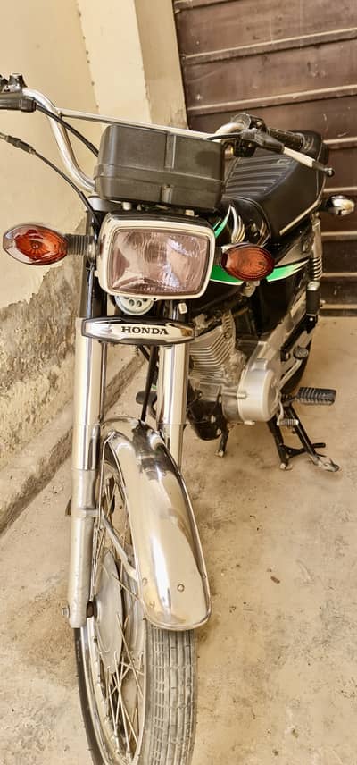Honda cg125 2013 model 1st owner bike