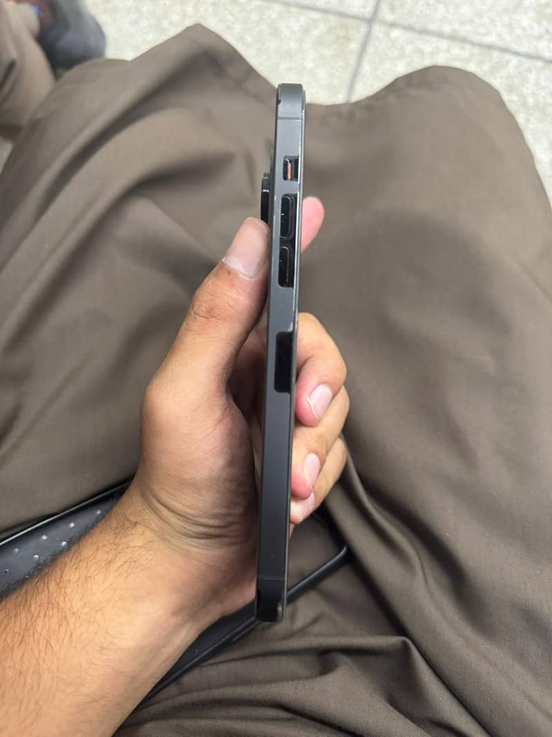 Apple iPhone 14 Pro Max 2