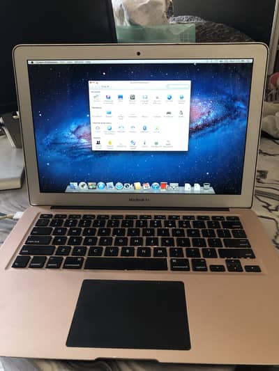 Apple macbook air 2012 model all ok hai
