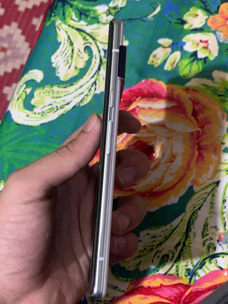 Google Pixel 6 Pro 2
