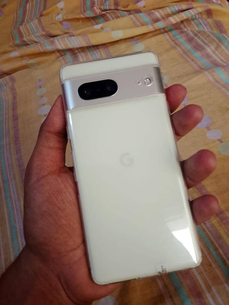 Google Pixel 7 4