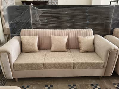 brand new luxury 6 seatersofa set /Golden strip/ vertical lines design