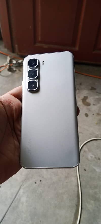 Infinix hot 60 pro Plus 8+8 256