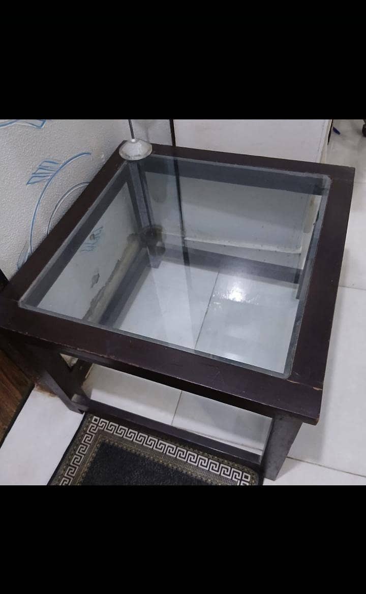 2 Side Tables 0