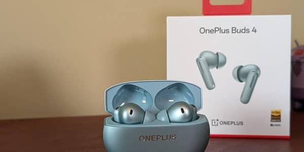 OnePlus buds 4 10/10 with box green color
