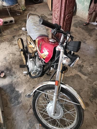 Honda 125 Gold eddition