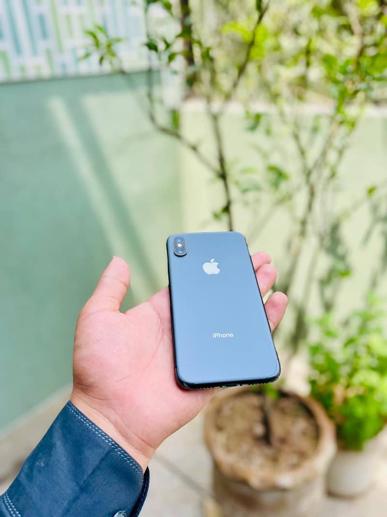 Apple iPhone X 0