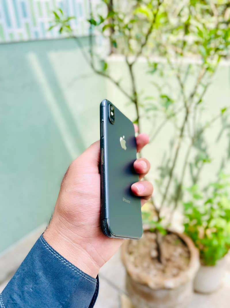 Apple iPhone X 2