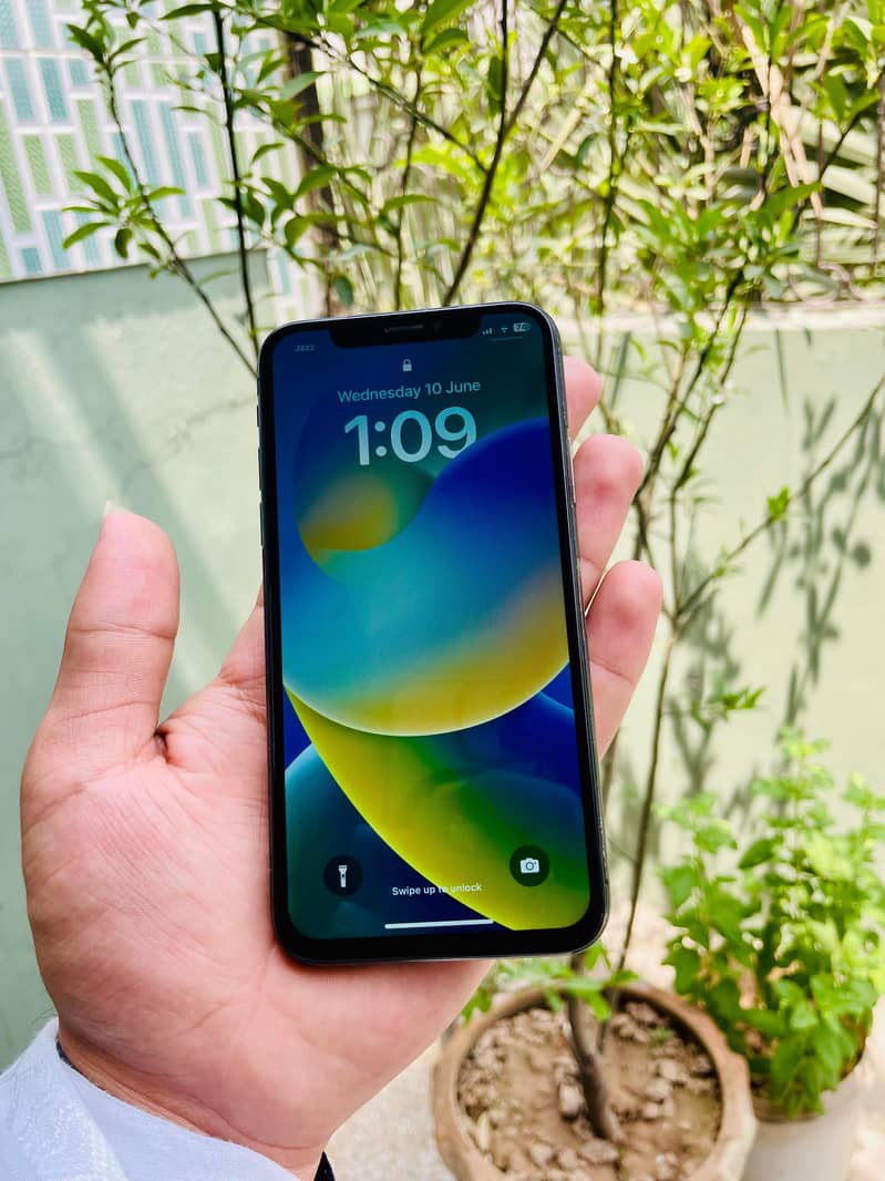 Apple iPhone X 6