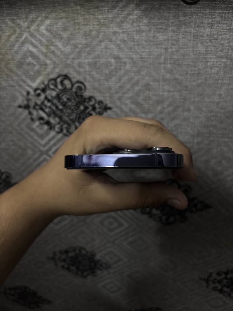 iPhone 14 Pro 4
