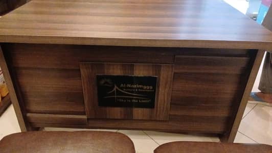 3 singal sofa 1 tabel. chair.