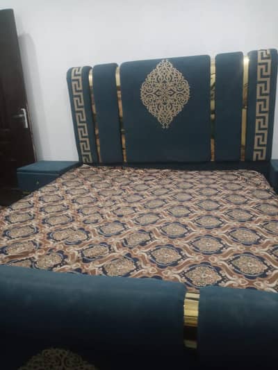 Bed and dressing