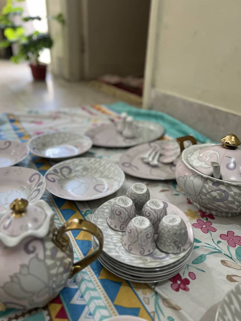 Stone Dinner set 8
