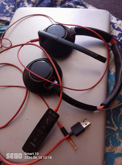 selling headsets