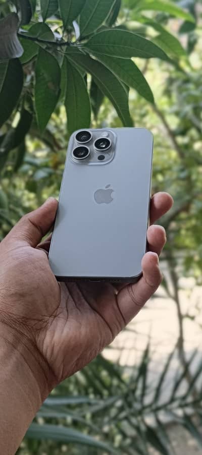 Apple iPhone 15 Pro Max