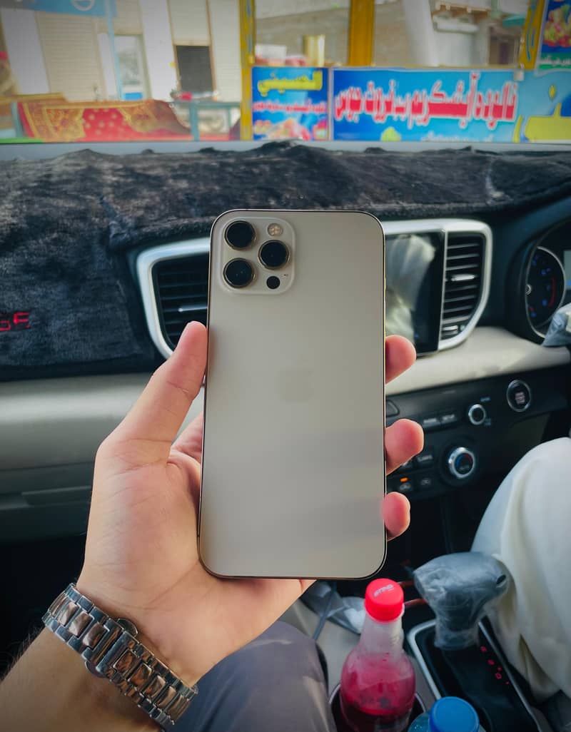 iphone 12 Pro Max 0