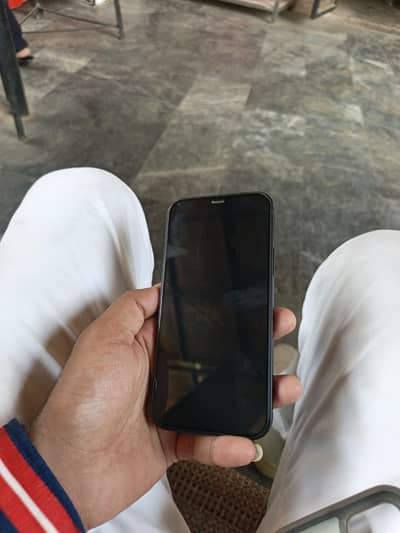 Apple iPhone 12