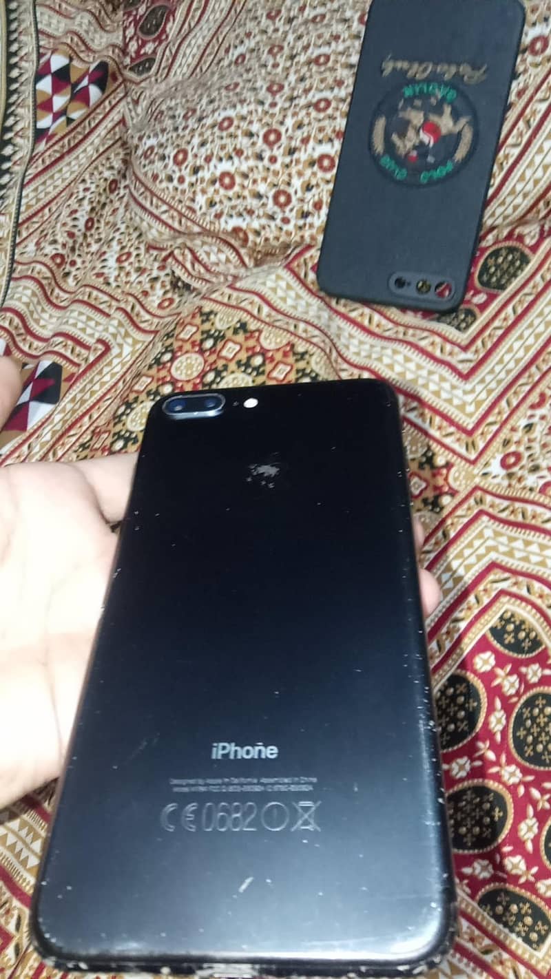 Apple iPhone 7 Plus 0