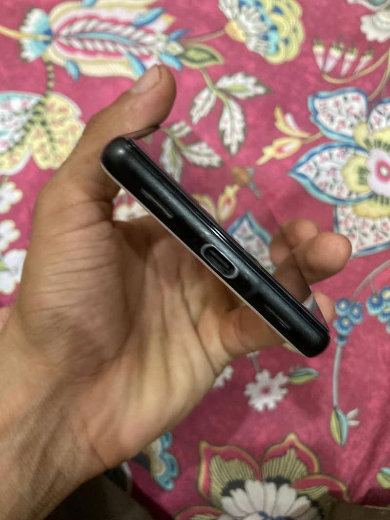 Google Pixel 6a 3