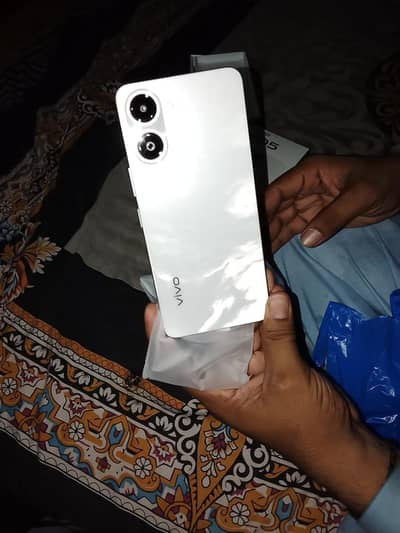 Vivo y 05 new condition 10x10