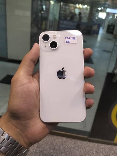 Apple iPhone 13