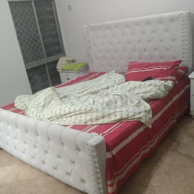 Double bed set for sale