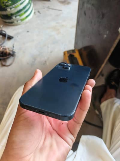 Apple iPhone 13