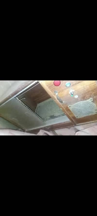 brooder for sale 10/9 condition see details in description