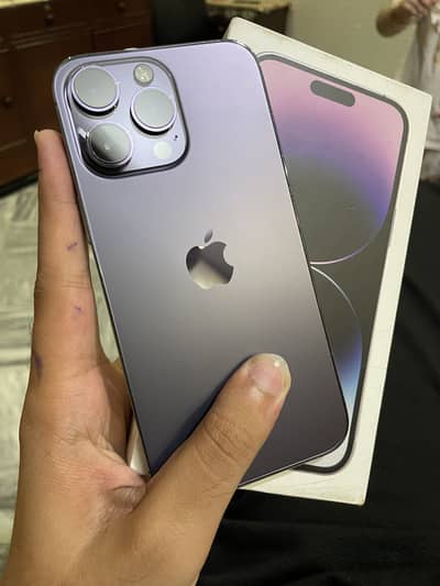 iPhone 14 Pro Max with box