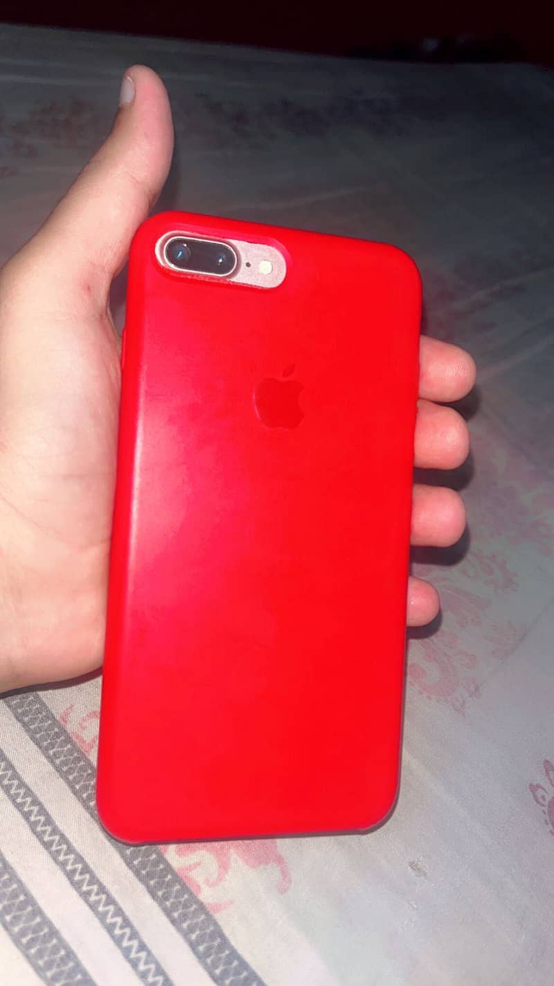 Apple iPhone 7 Plus 0