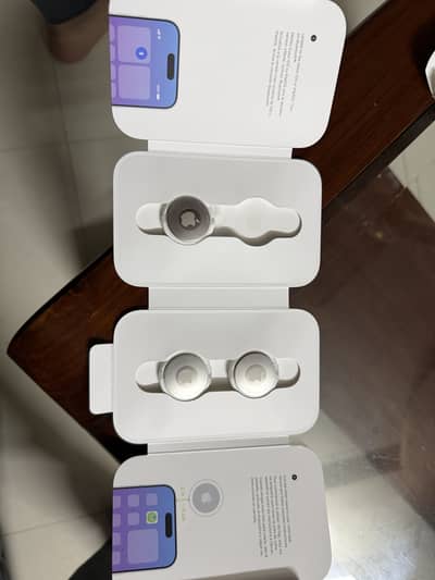 New apple airtags, 8500 per peice