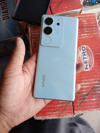 vivo v 29 5g box cargnar 80 Walt 10 boy 10 All okay