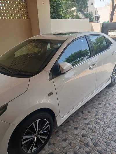 Toyota grande 1.8 grande black interior
