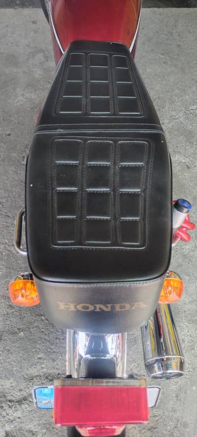 Honda 125 seat