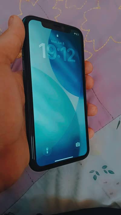 Apple iPhone 11