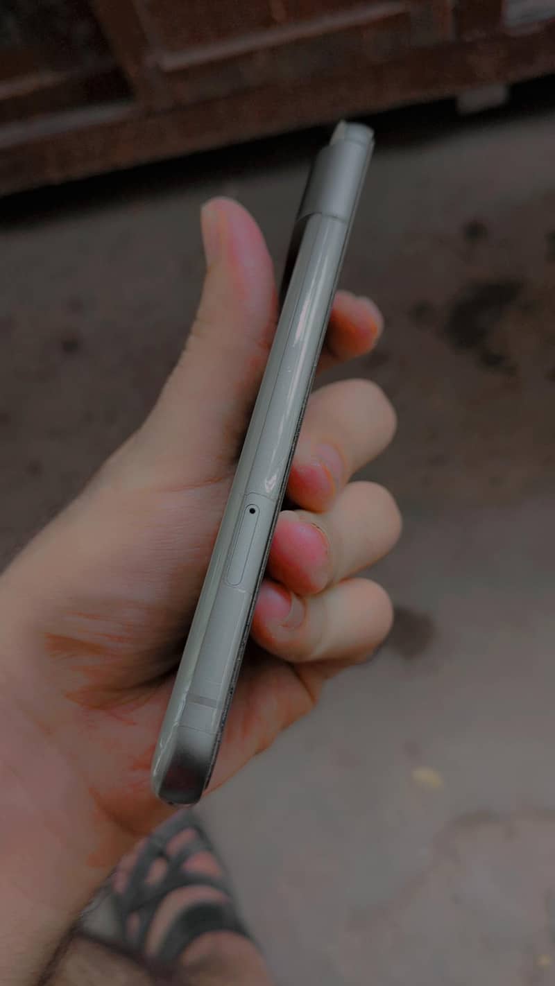 Google Pixel 8 3