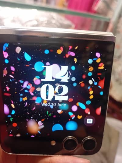10 by 10 my fold5 just few days ago iner screen touch not working