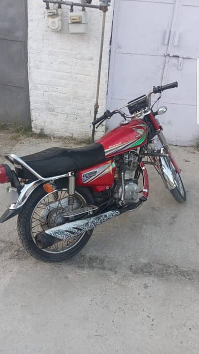 Honda 125 For sale Urgent. 9/10 condition.