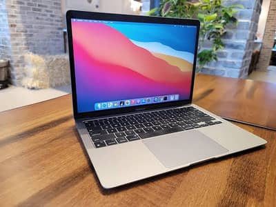 Urgent sale MacBook m1 mint condition.