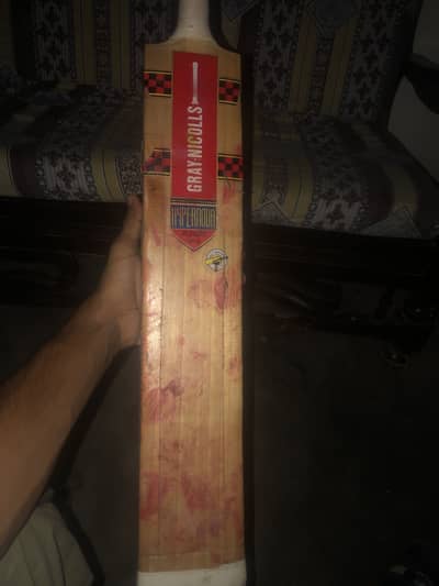 GRay nicolls bat