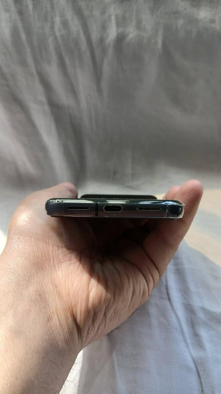 Google Pixel 8 2