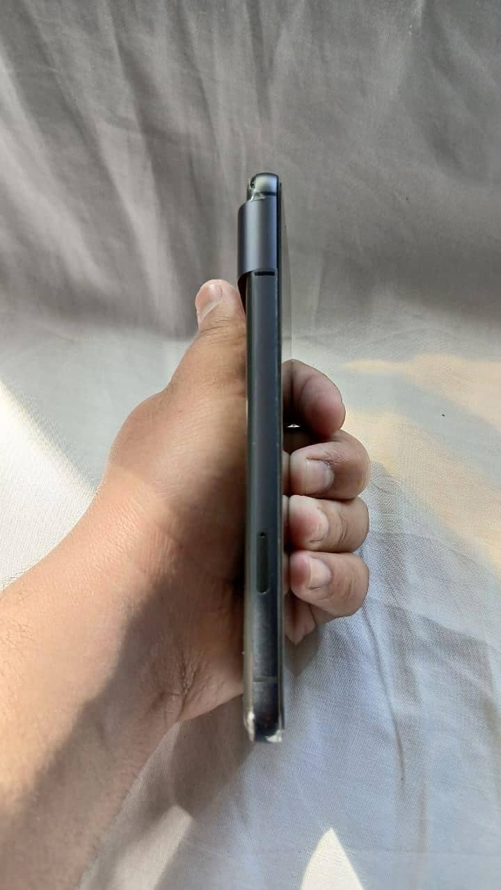 Google Pixel 8 3