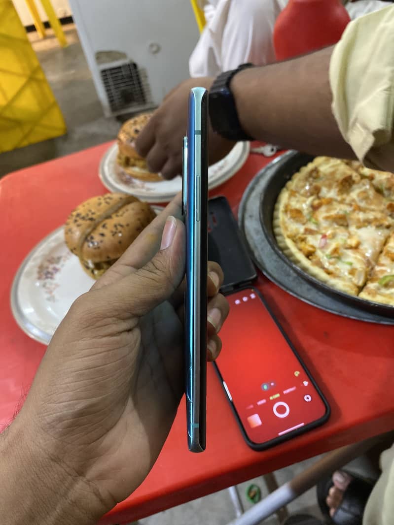 Oneplus 8 pro 2