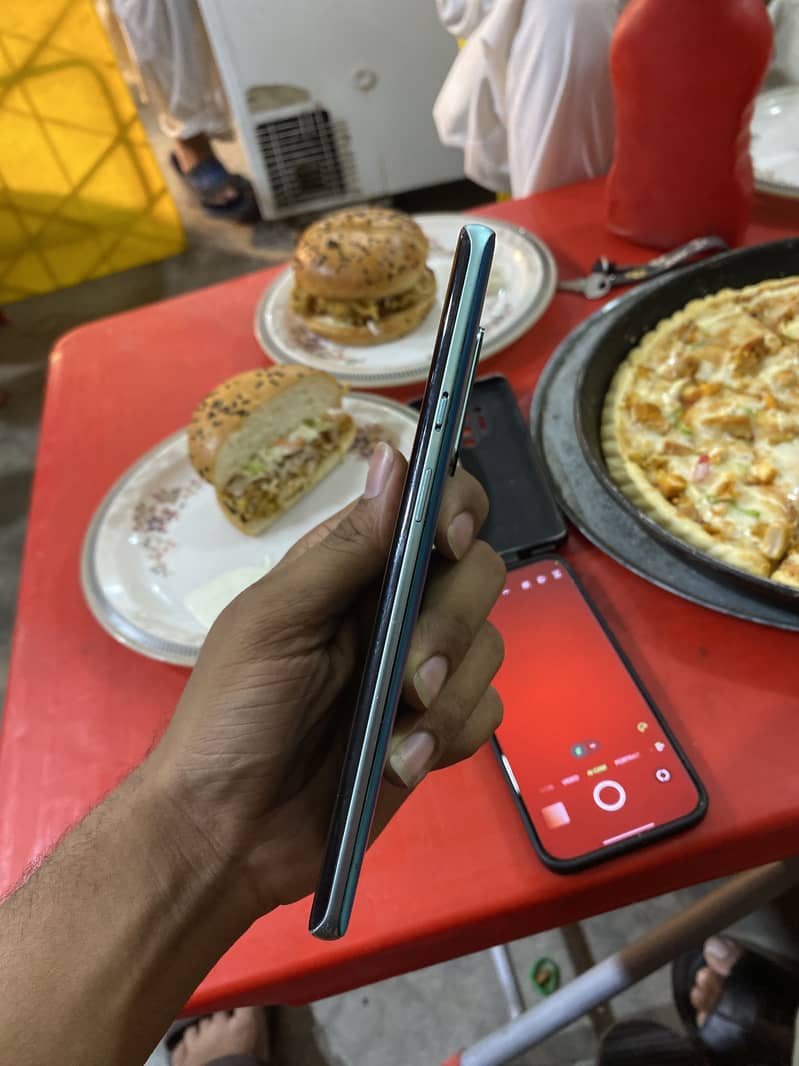 Oneplus 8 pro 5